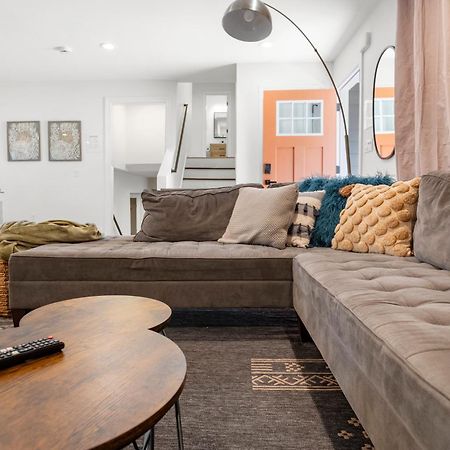 Outdoor Projector, Arcade, Fire Pit, 2 Car Garage, 2 Living Rooms سنيلفيل المظهر الخارجي الصورة