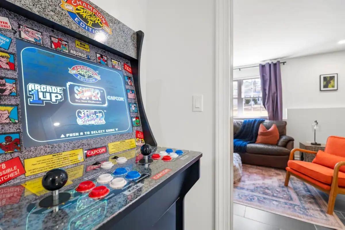 Outdoor Projector, Arcade, Fire Pit, 2 Car Garage, 2 Living Rooms سنيلفيل المظهر الخارجي الصورة