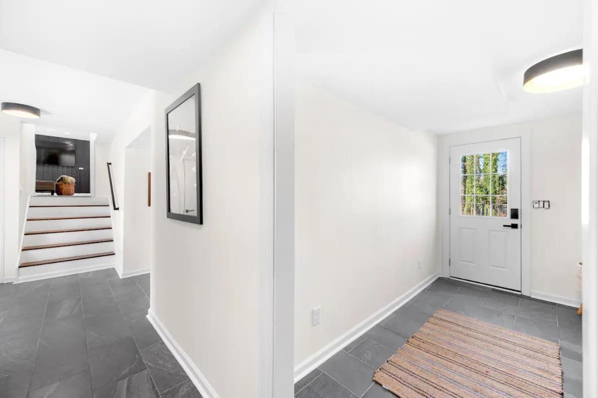 Outdoor Projector, Arcade, Fire Pit, 2 Car Garage, 2 Living Rooms سنيلفيل المظهر الخارجي الصورة